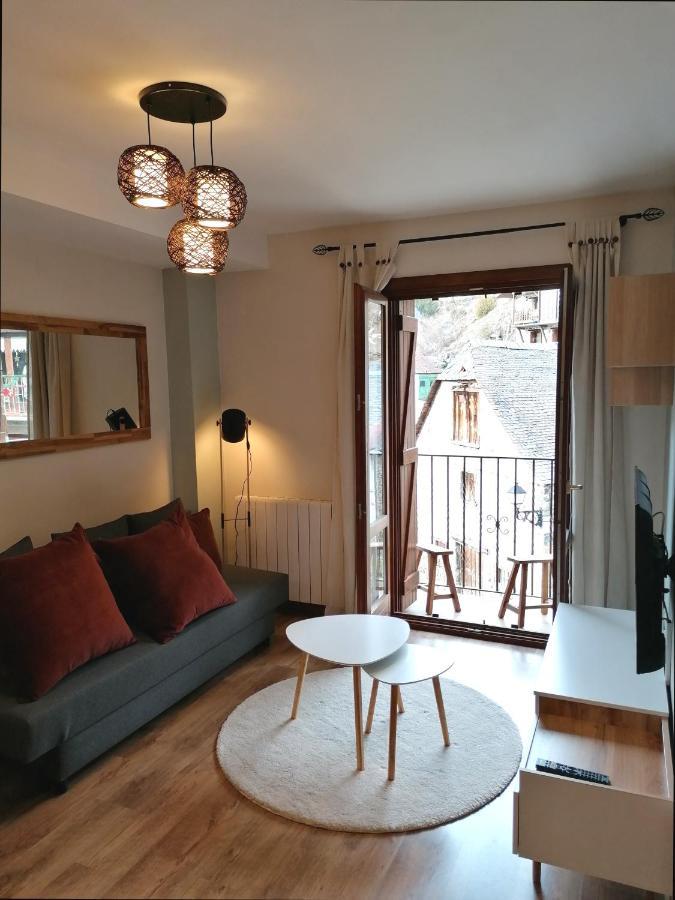 Apartamento Con Encanto En Sallent de Gállego Exterior foto